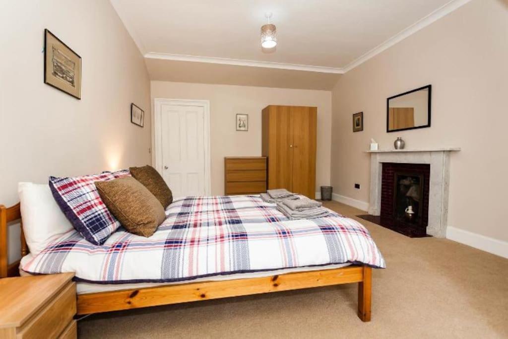 Entire, Central & Fully- Equipped Flat, West End Edimburgo Exterior foto